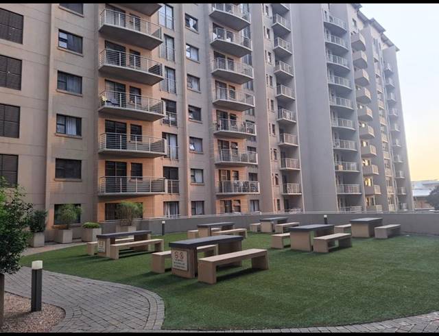 1 BEDROOM APARTMENT FOR SALE IN HATFIELD